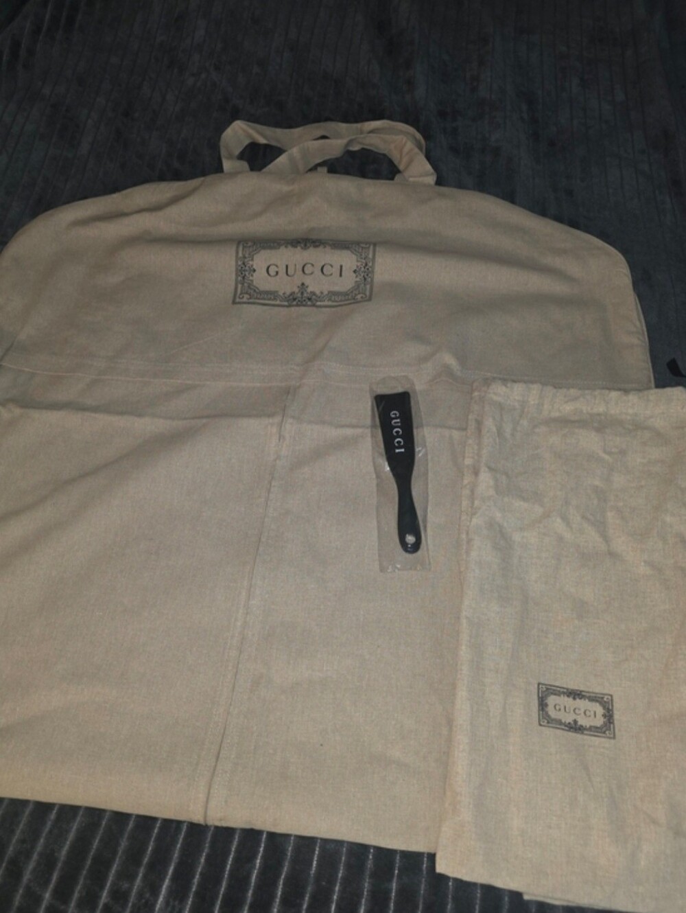 Authentic Gucci Luxury Travel Set – NEW Garment Bag, Dust Bag & Shoehorn